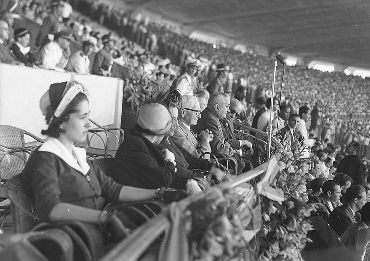 Eurico Gaspar Dutra na abertura da Copa  do Mundo de Futebol de 1950.