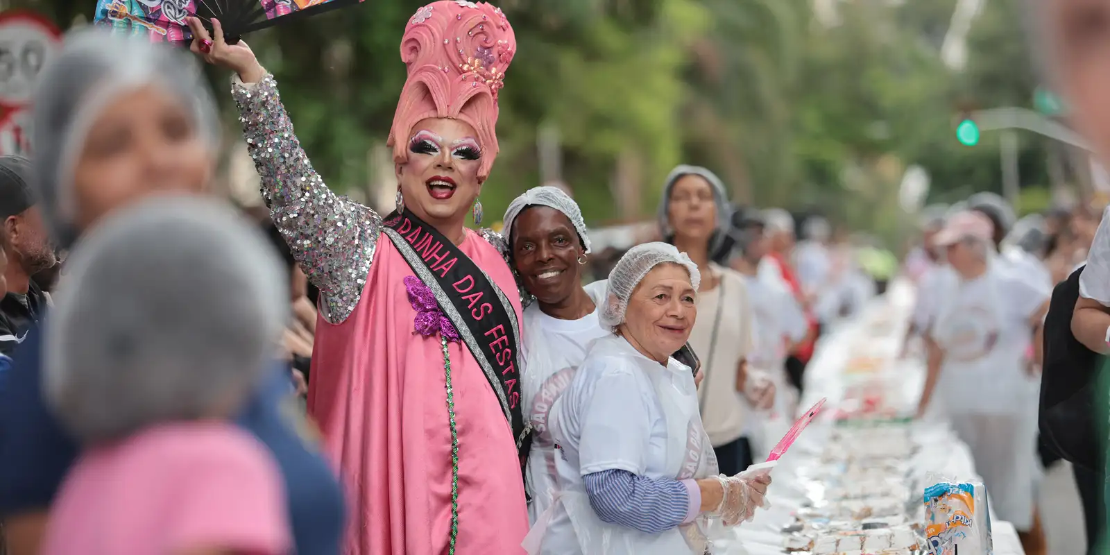 Aniversário da capital SP é comemorado com tradicional bolo do Bixiga