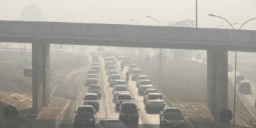 Concentração de poluentes no ar ultrapassa limites em todo o país