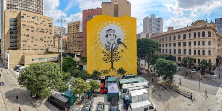 Ailton Krenak é homenageado com mural em edifício de São Paulo