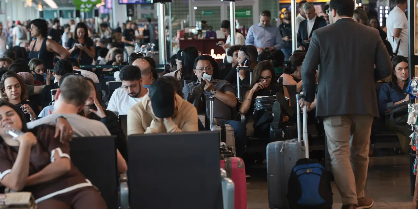 Após pane, Aeroporto de Congonhas vai operar até meia-noite